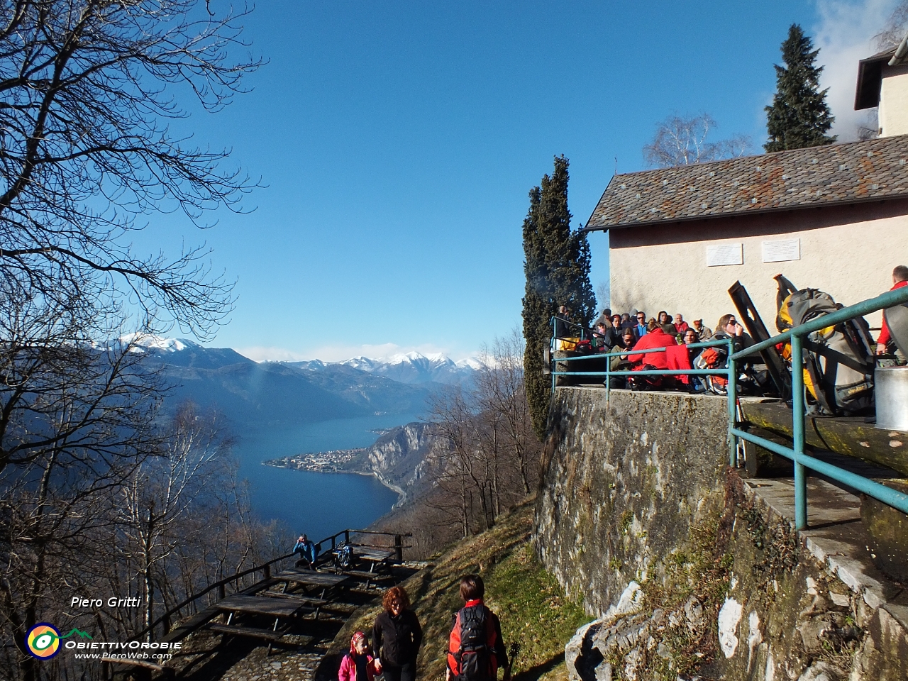 86 balcone panoramico sul Lago di Como....JPG